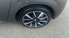 Peugeot 208 1.2 PureTech 100 Allure Premium 5dr Petrol Hatchback